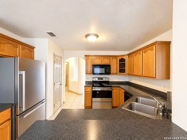2140 Romel St — Photo 4