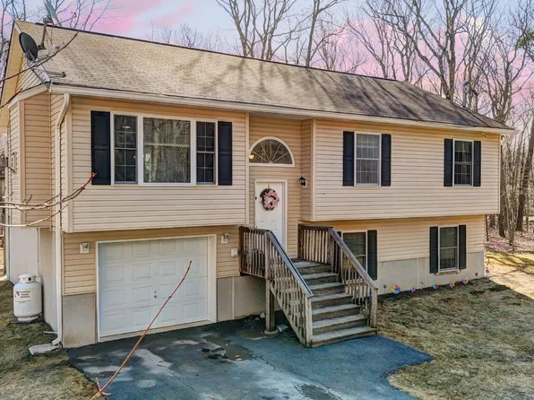 179 Sunrise Dr, Milford, PA 18337