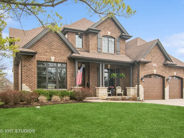 1529 N Walnut Ave, Arlington Heights, IL 60004