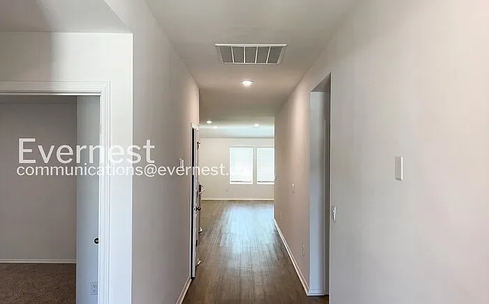 1607 Ridgefield Cir — Photo 8