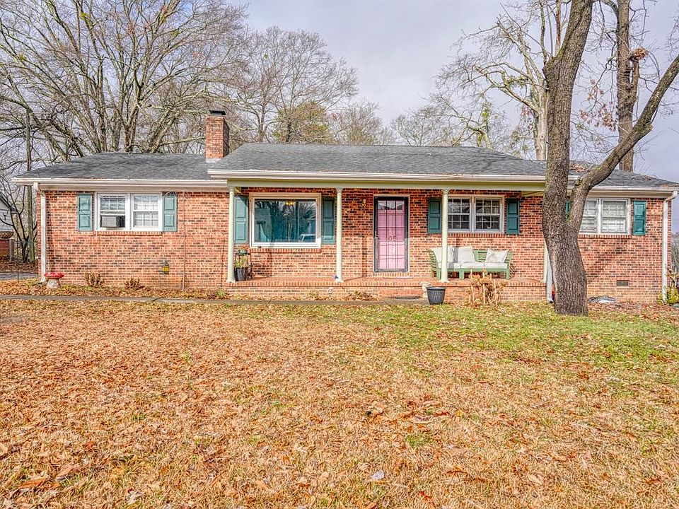 1st image of 105 Wildwood Dr