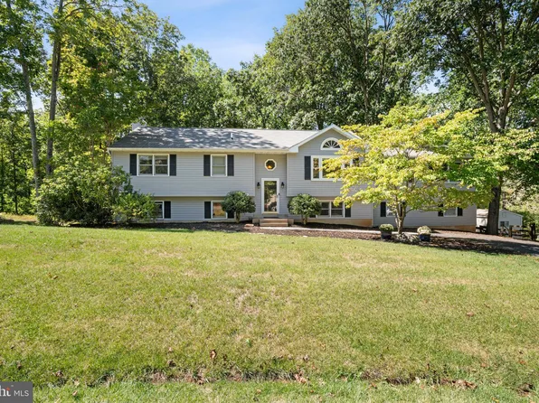 7152 Westmoreland Dr, Warrenton, VA 20187