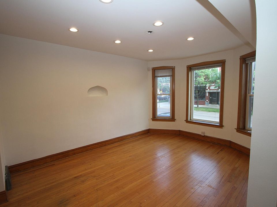 1st image of 1906 W Foster Ave #1A
