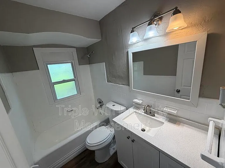 802 Rolwes Ave — Photo 22