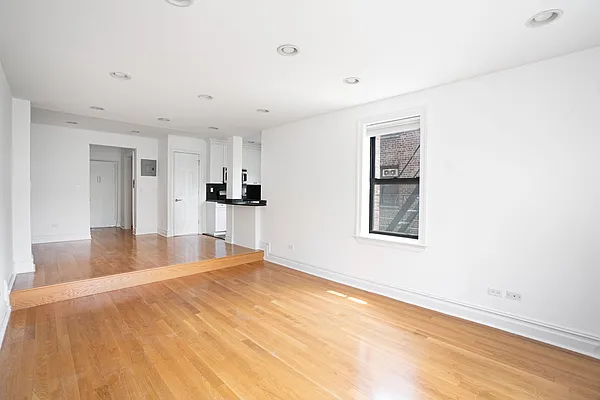 Rented by Waldstar Real Estate LLC | media 12