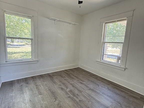 3rd image of 940 Stocker Ave