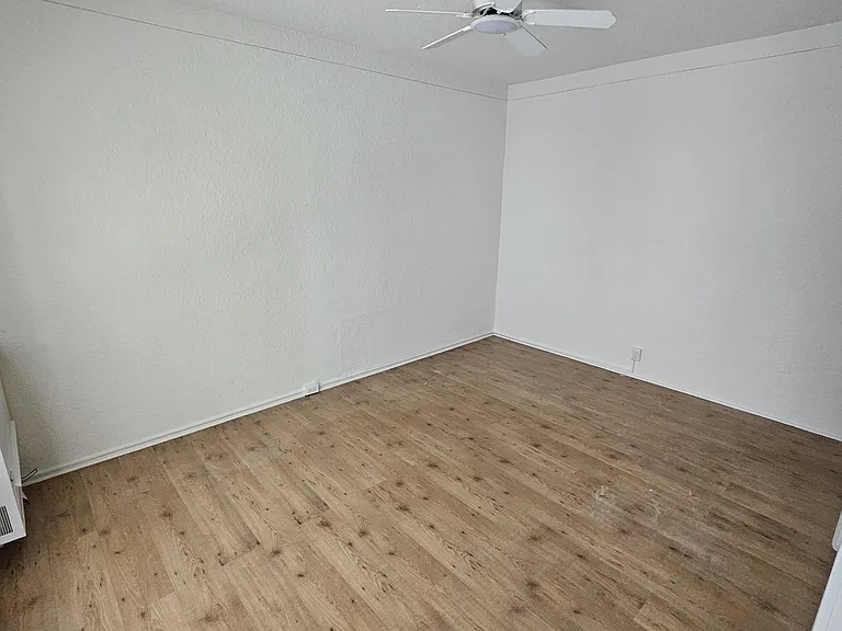 228 S Tower Dr #103 — Photo 7