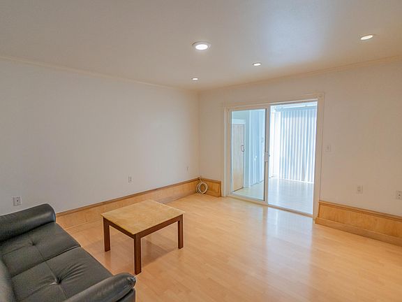 4th image of 1743 33rd Ave