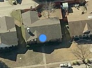 2702 Holy Cross Ln, Garland, TX 75044