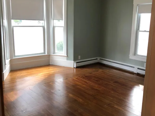 135 Tolles St Floor 1, Nashua, NH 03064