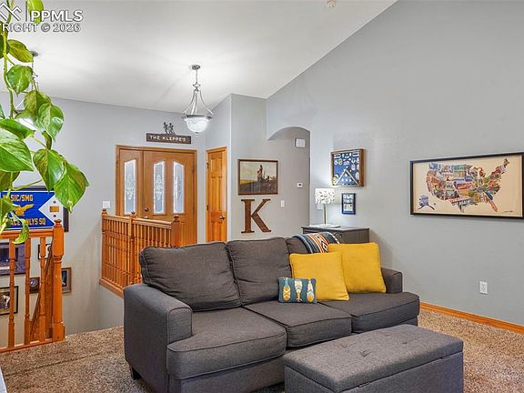 5th image of 1185 Karen Ln