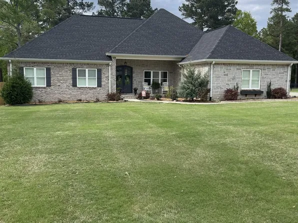 411 Augusta Dr, El Dorado, AR 71730
