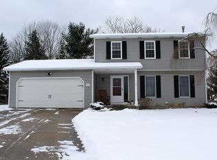 4230 Williamsburg Dr, Stow, OH 44224