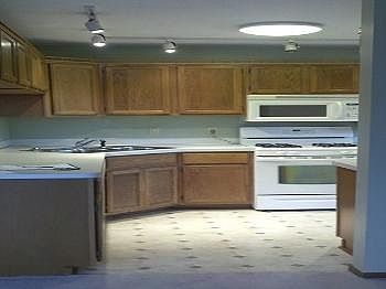 3rd image of 5965 Dellwood Ave