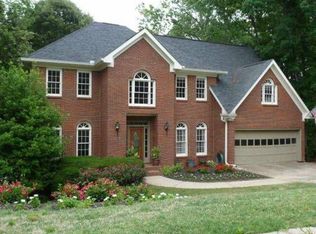 236 Colonial Dr, Woodstock, GA 30189