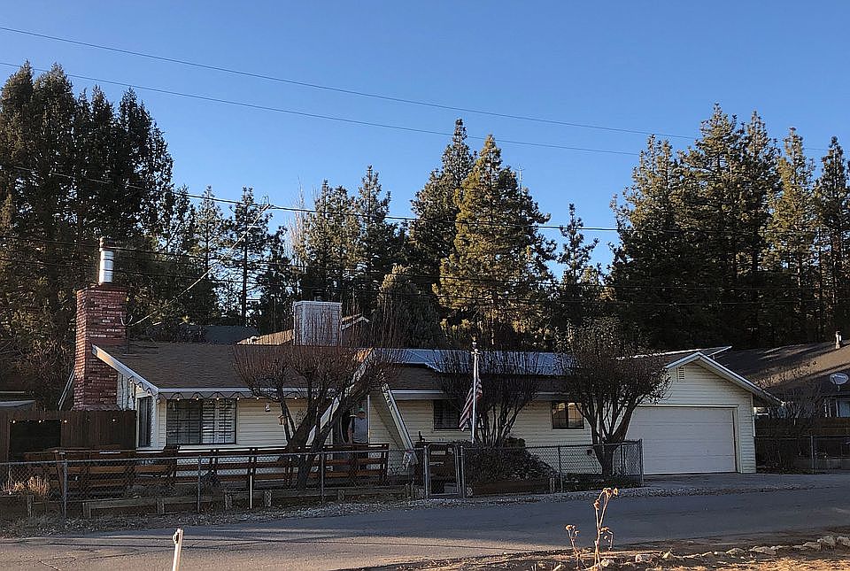 1st image of 201 W Meadow Ln