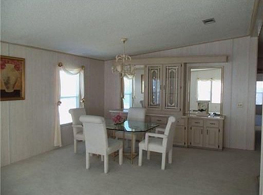 4th image of 263 Pelican Dr N