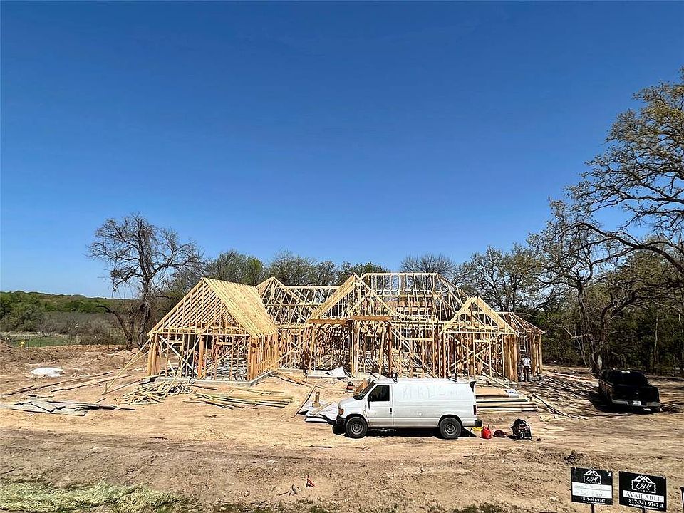 2nd image of 1016 Meadow Wood Ter