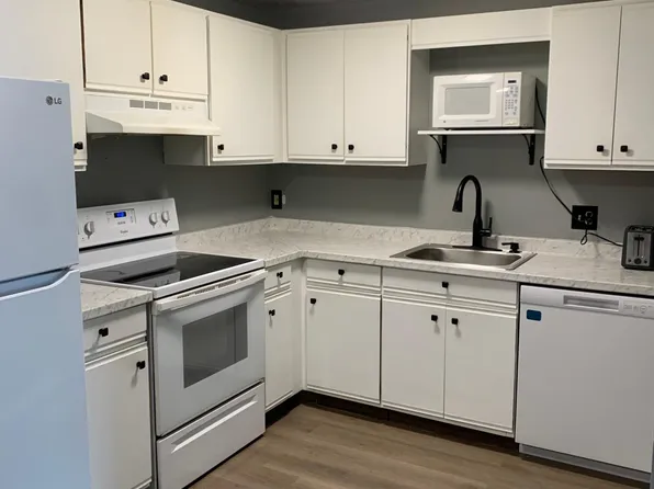 1575 Braley Rd APT 28, New Bedford, MA 02745