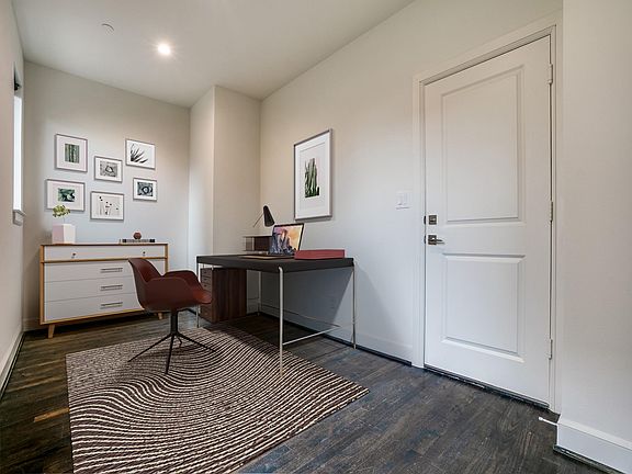 4th image of 2202 Moser Ave #206