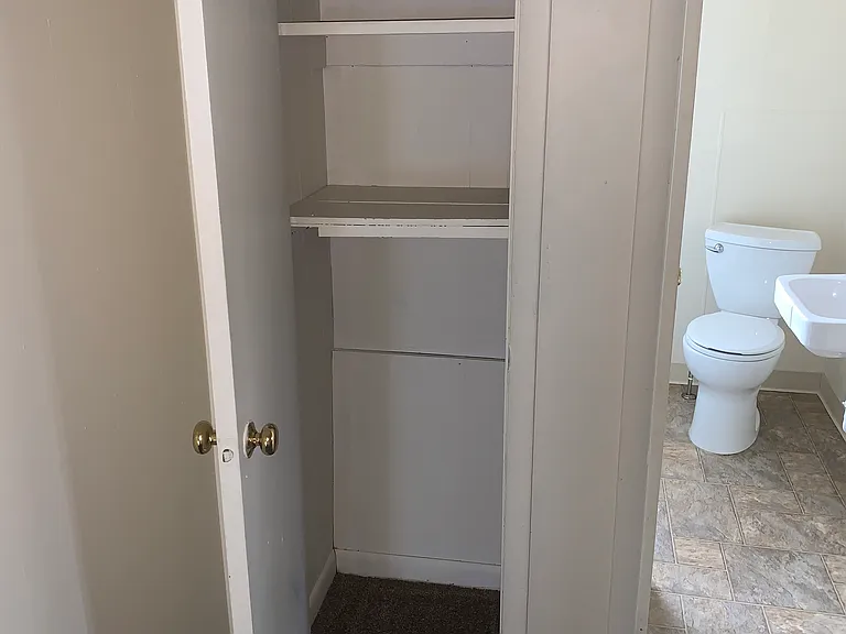 372 2nd St #3B — Photo 3