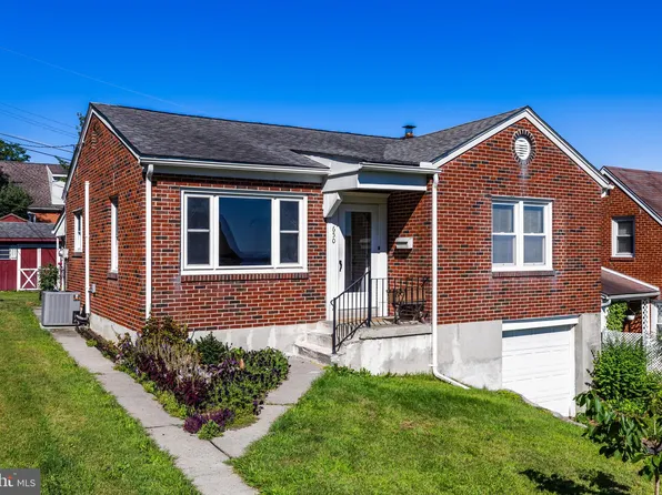 650 Roosevelt Ave, Fountain Hill, PA 18015