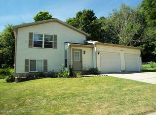 805 W Cavanaugh Rd, Lansing, MI 48910