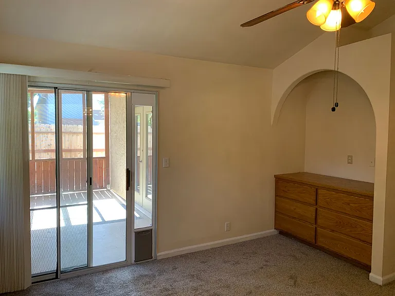2088 Marilyn Dr — Photo 14