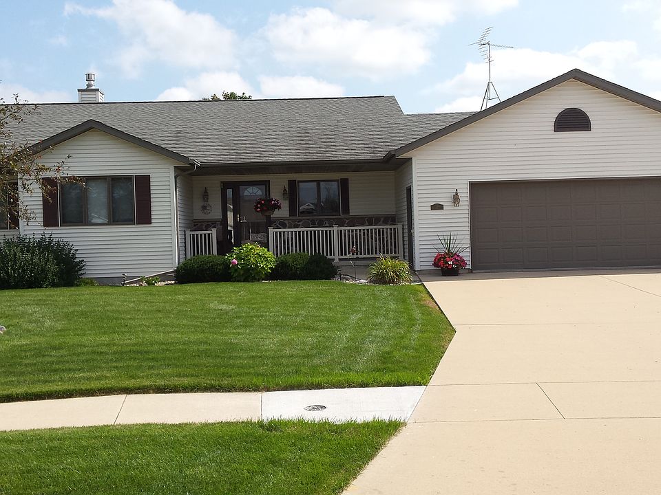 1st image of 311 Rosewood Ct