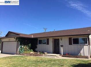 953 7th St, Ripon, CA 95366