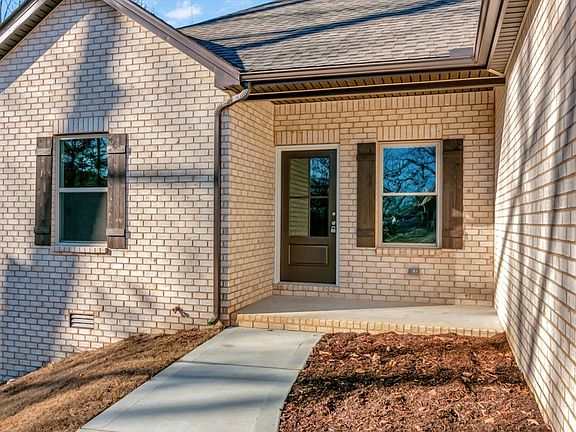 4th image of 96 Mockingbird Ln