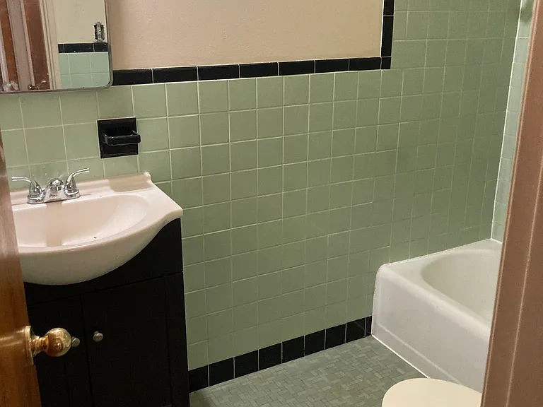 17939 Lakeshore Blvd #204 — Photo 3