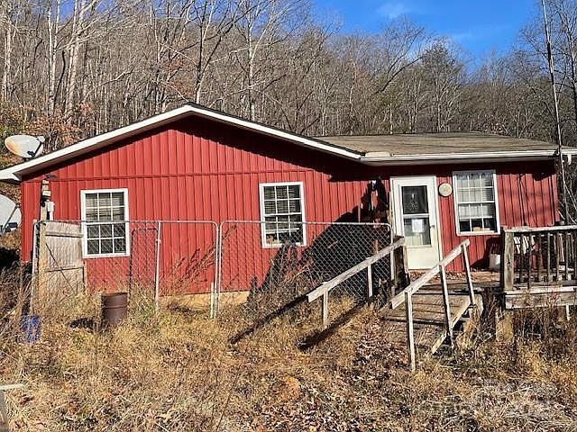1st image of 799 Ledford Ln