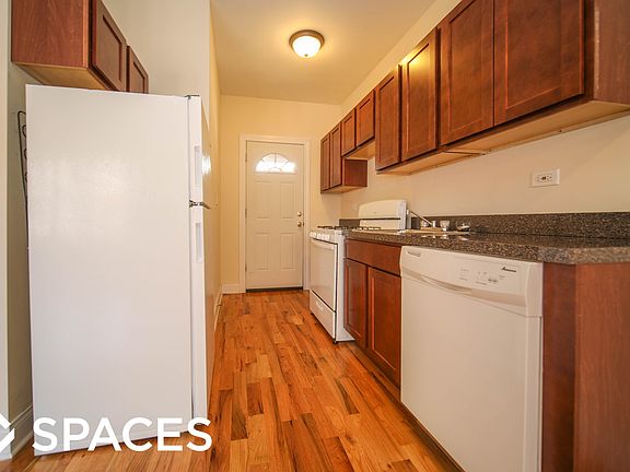 3rd image of 622 W Cornelia Ave #C628xn3