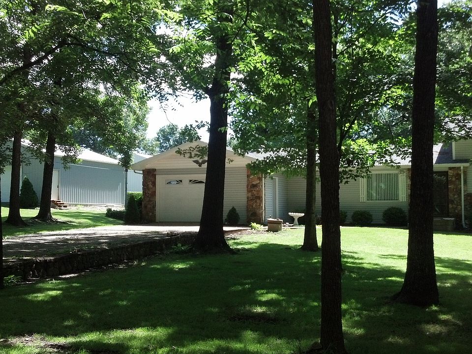 front view/yard