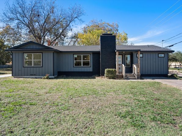 845 Hilltop Cir, Desoto, TX 75115