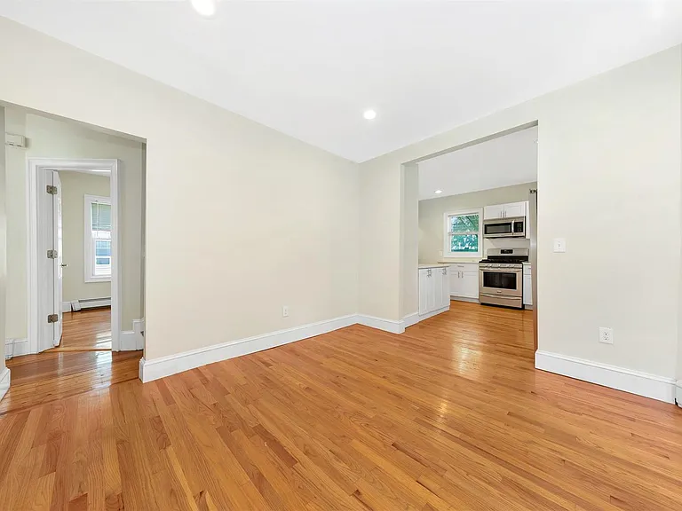 9 Winter Hill Rd — Photo 5