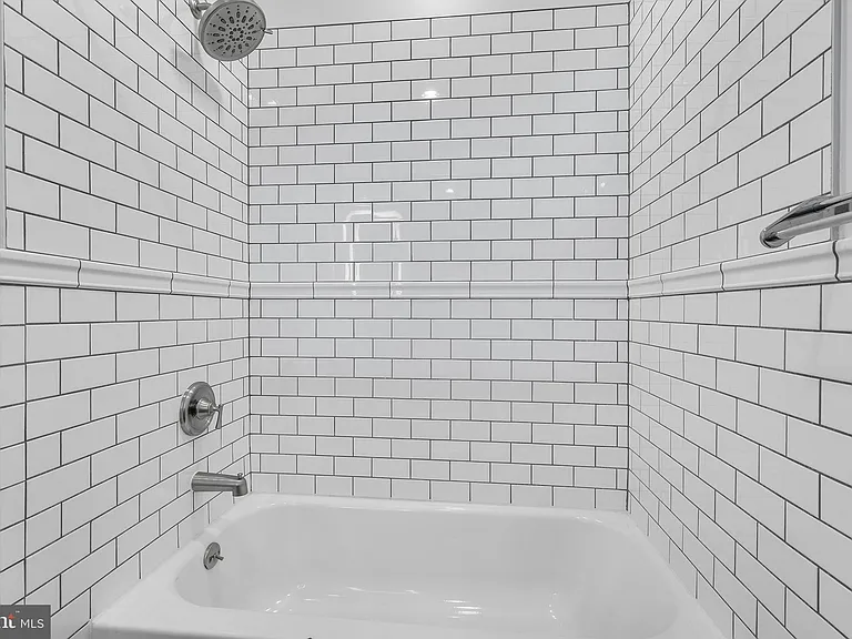 2020 E Fletcher St #1&2 — Photo 23
