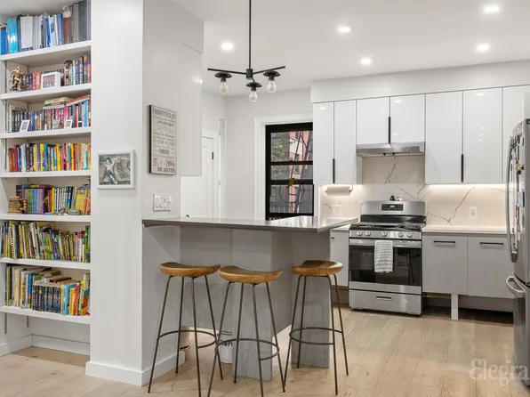 504 Grand Street image 2 of 10