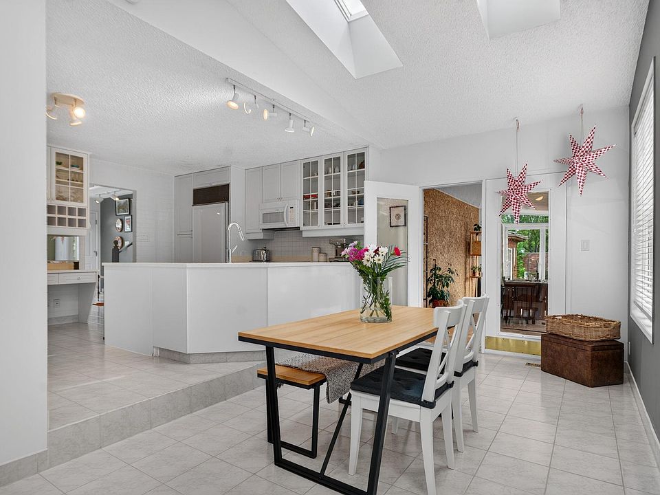1st image of 12 Latimer Pl