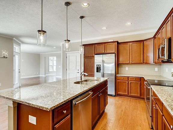 5th image of 10548 Elderberry Dr