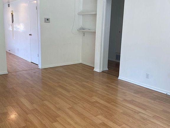4th image of 266 Barranca Dr