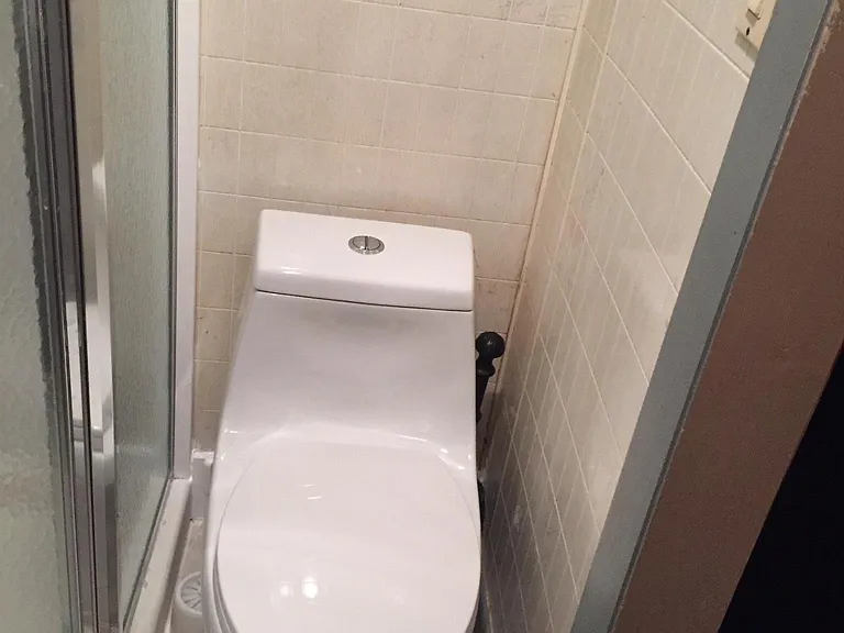 Studio toilet