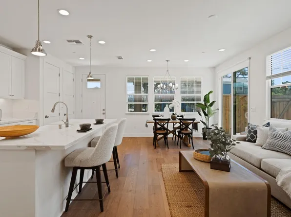 111 Chiquita Road, Healdsburg, CA 95448