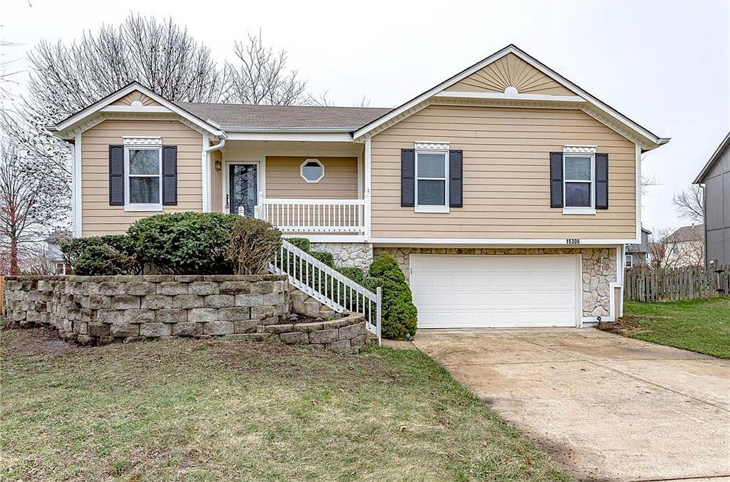 15306 Riley St Overland Park Ks 66223 Mls 2212552 Zillow