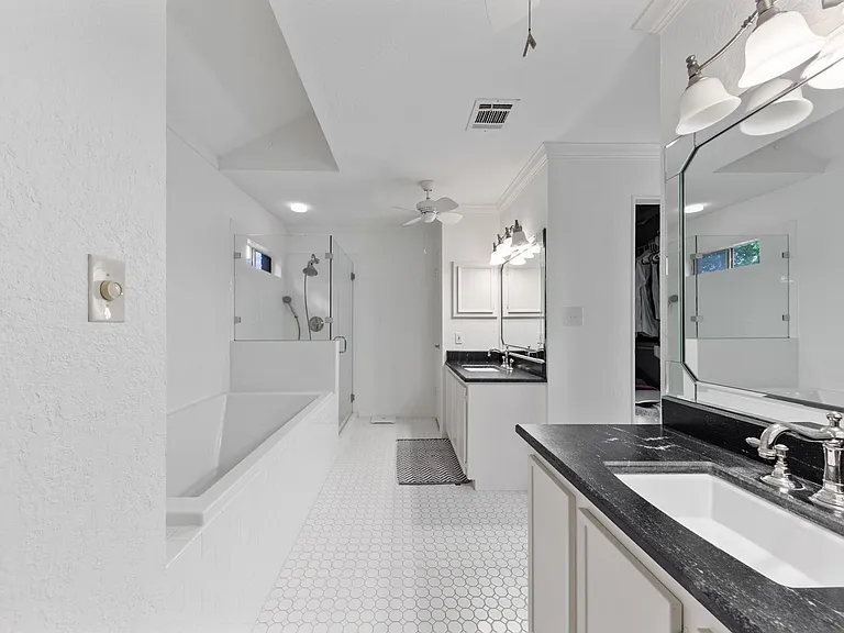 12210 Ravenmoor Dr — Photo 21