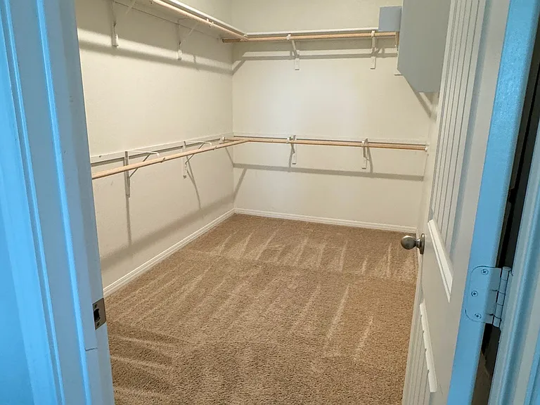 109 Brody Ln — Photo 16