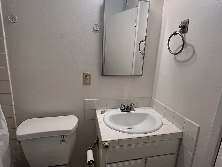 4505 Riverside Blvd #7 — Photo 6