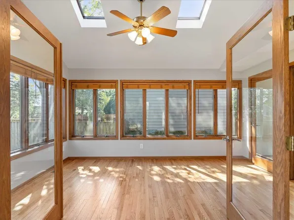2633 S Norfolk Cir, Fitchburg, WI 53719