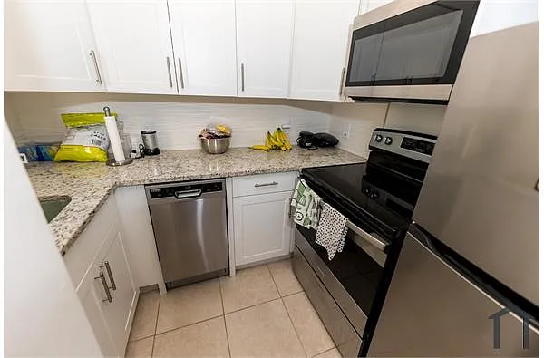 Building Photo - 6611 Winfield Blvd #109